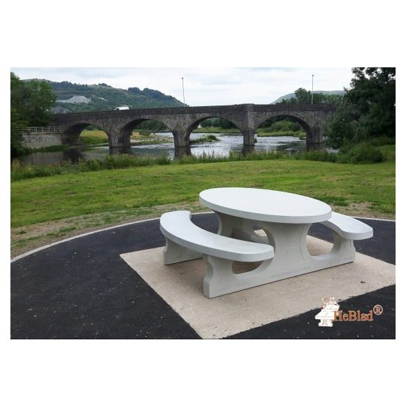 Public HeBlad table with benches in many versions ";Version B";