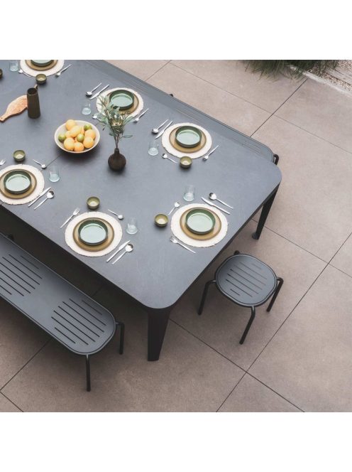 szék ping pong ill. biliárd és étkező asztal kültéri Cornilleau Hyphen 7' sötét kő színben (szürke-fekete)-hez