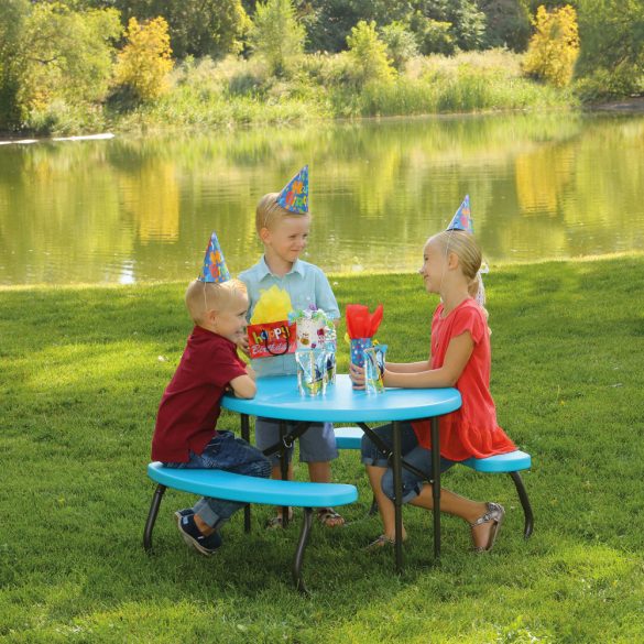Children's Picnic Table with Benches Buffalo