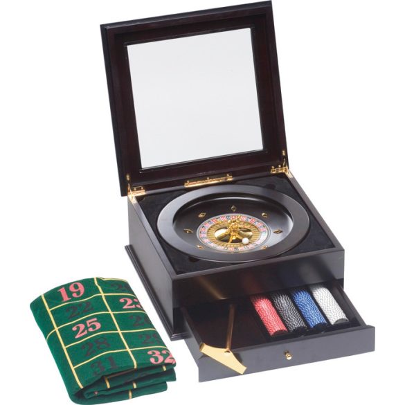 complete Buffalo roulette wooden set with chips