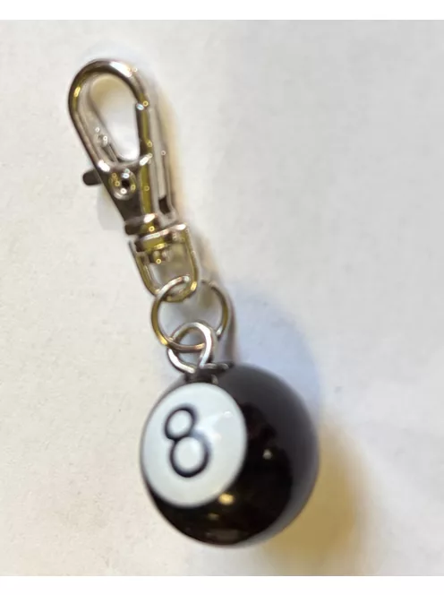 Keyring 8 ball