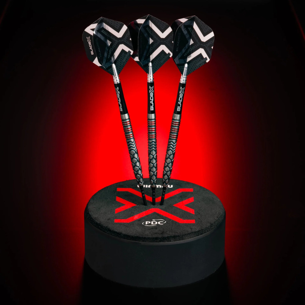 Winmau Blade X Dart Dock, darts szett tartó mini darts tábla